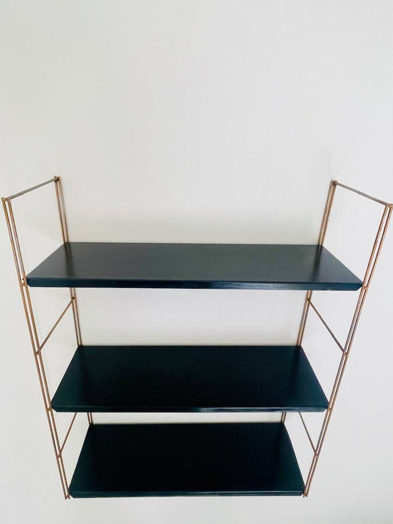 Etagère murale vintage modulable, metal et laiton circa 1960s