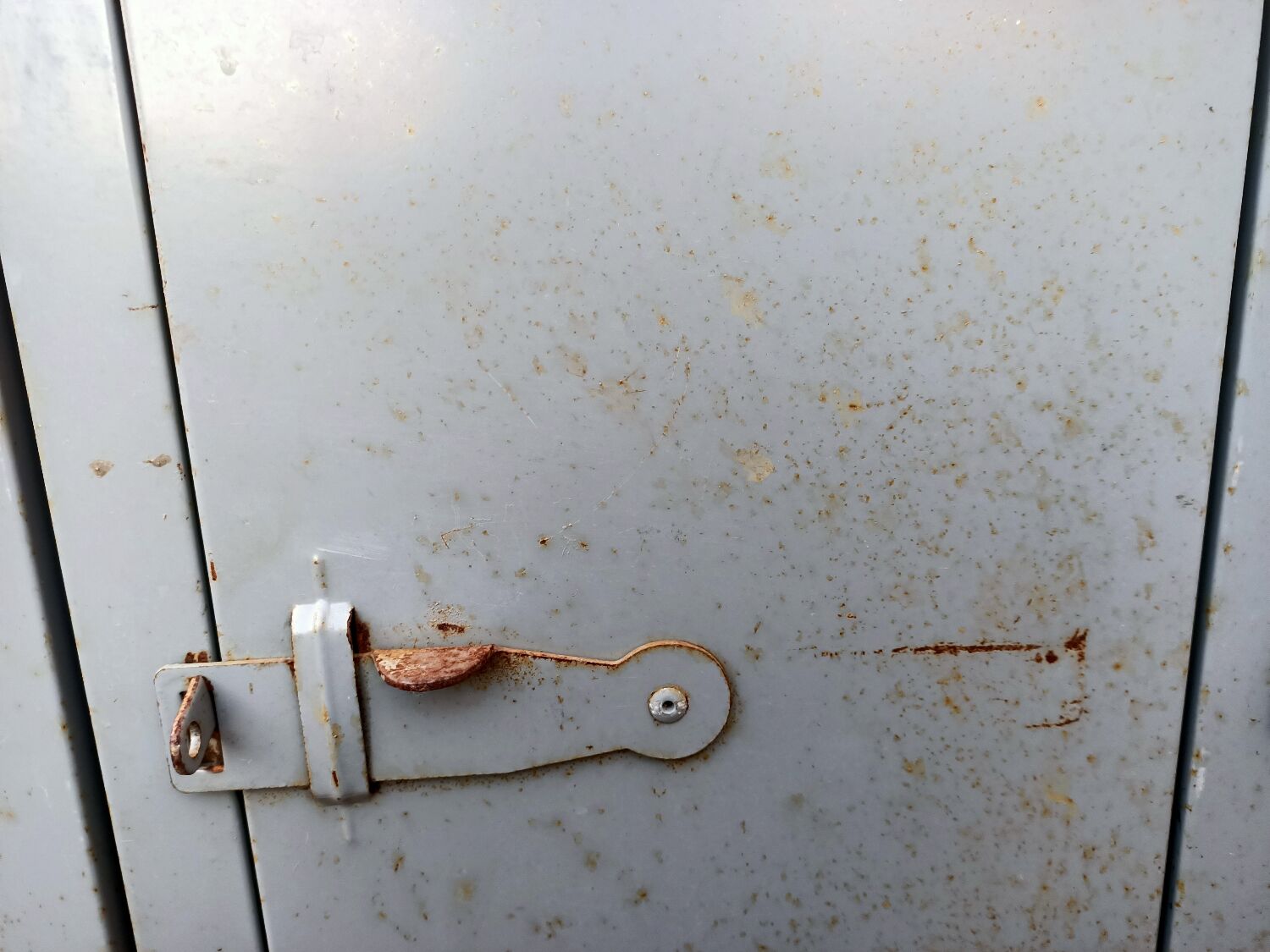 Metal cloakroom cabinet