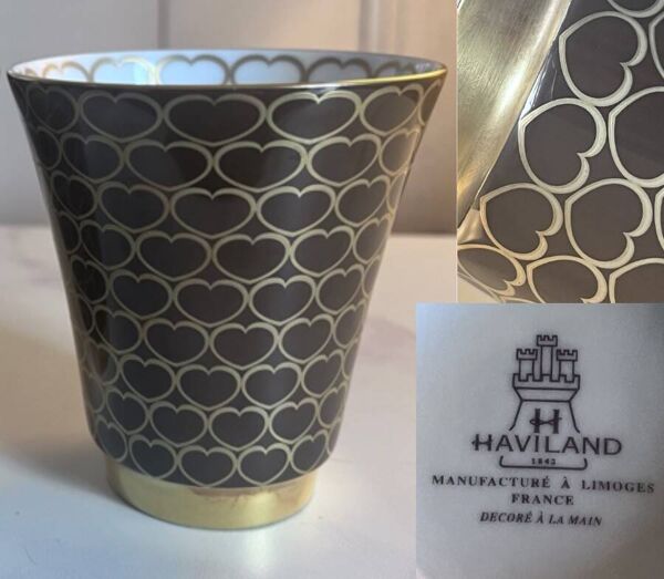 Cache-pot Haviland en porcelaine de Limoges blanche et dorée à décor de coeurs