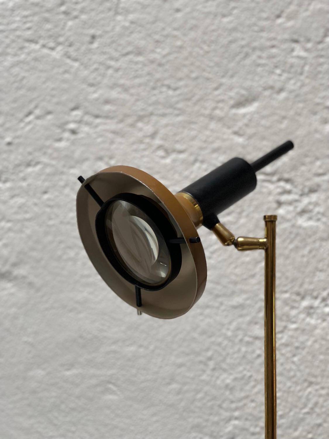 Lampe de table Mod. 553 par Oscar Torlasco pour Lumi, design italien collectible