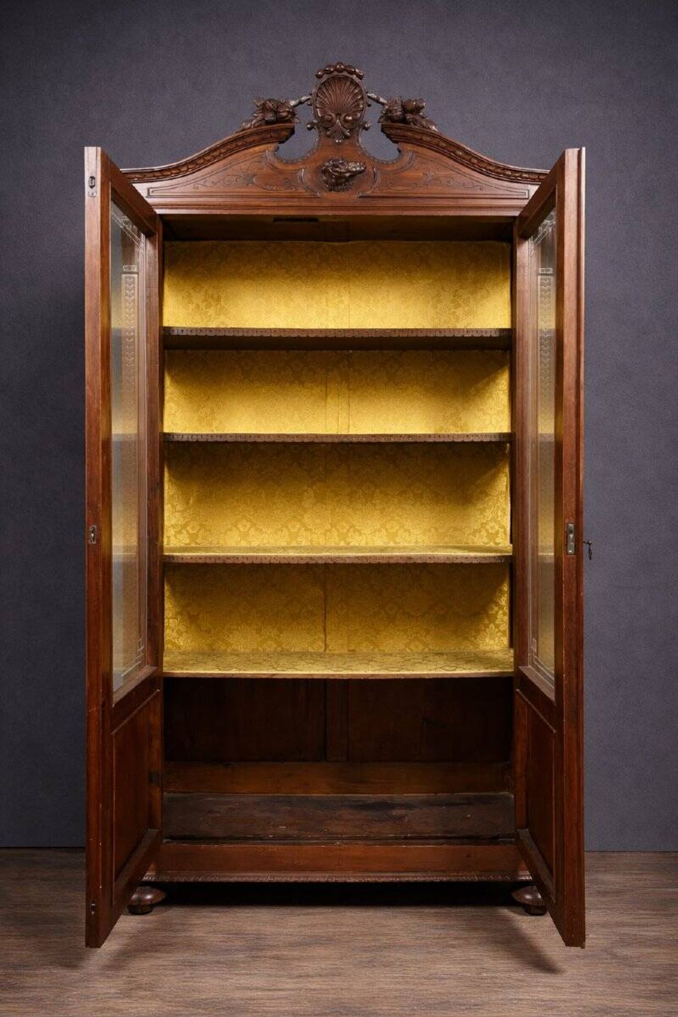 Bibliothèque italienne style Renaissance en noyer vers 1850