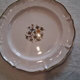 Moustier Feret plate in earthenware in very good condition.