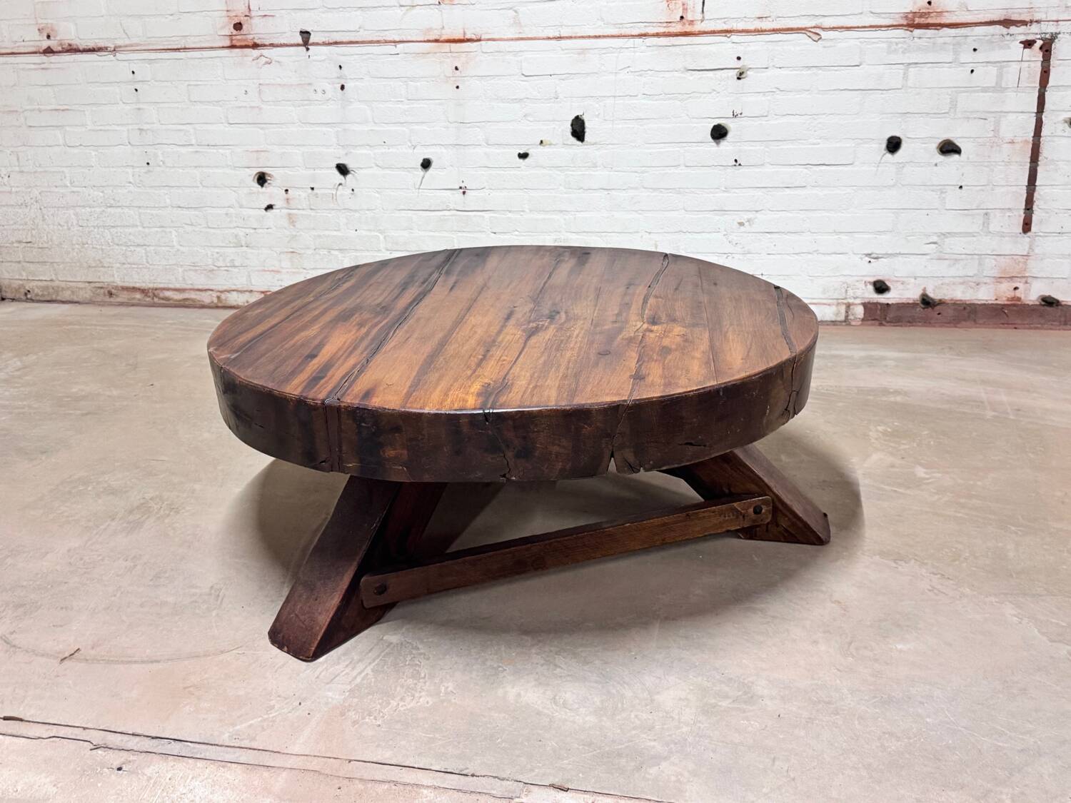 Vintage round oak coffee table, brutalist wabi-sabi, 1950s.