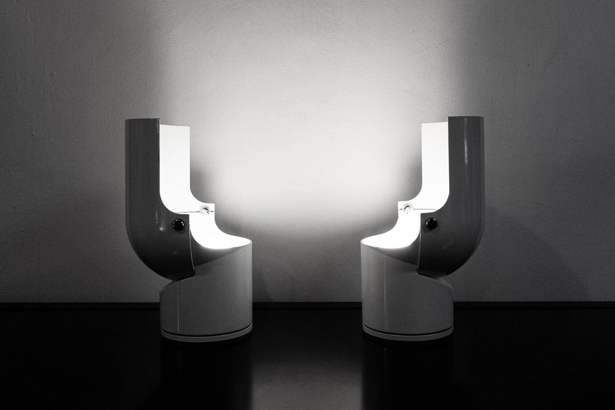 Lampada da tavolo Pileino di Gae Aulenti per Artemide, anno 1972