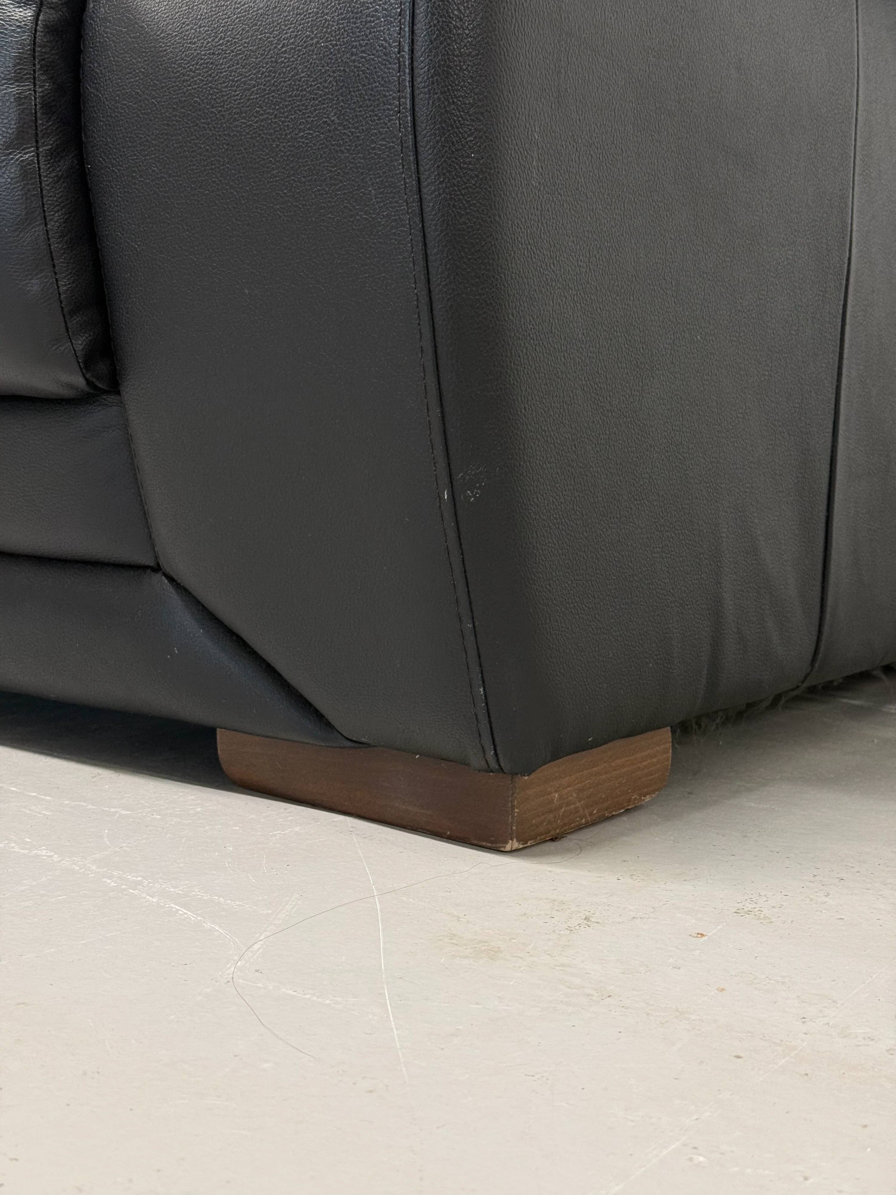 Black leather sofa — Italian postmodern design
