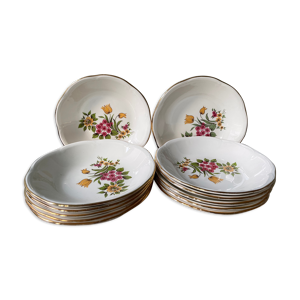 Lot de 12 assiettes creuses vintage