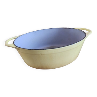 Doufeu yellow cast iron casserole dish