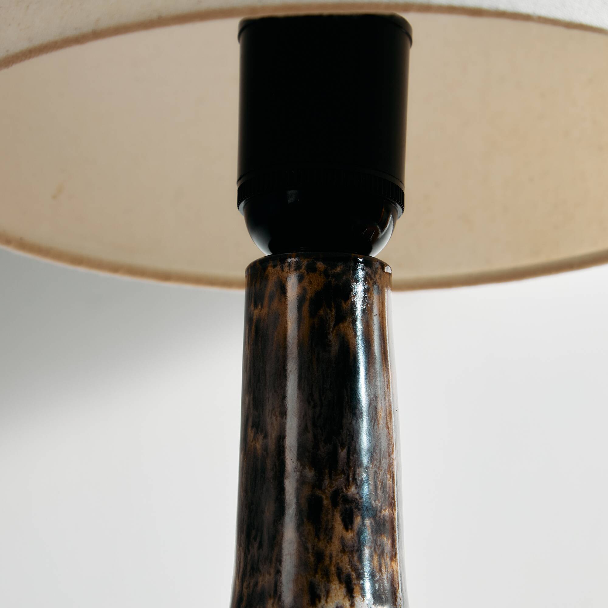 Lampe de table en céramique modèle 653 de Jette Hellerøe pour Axella