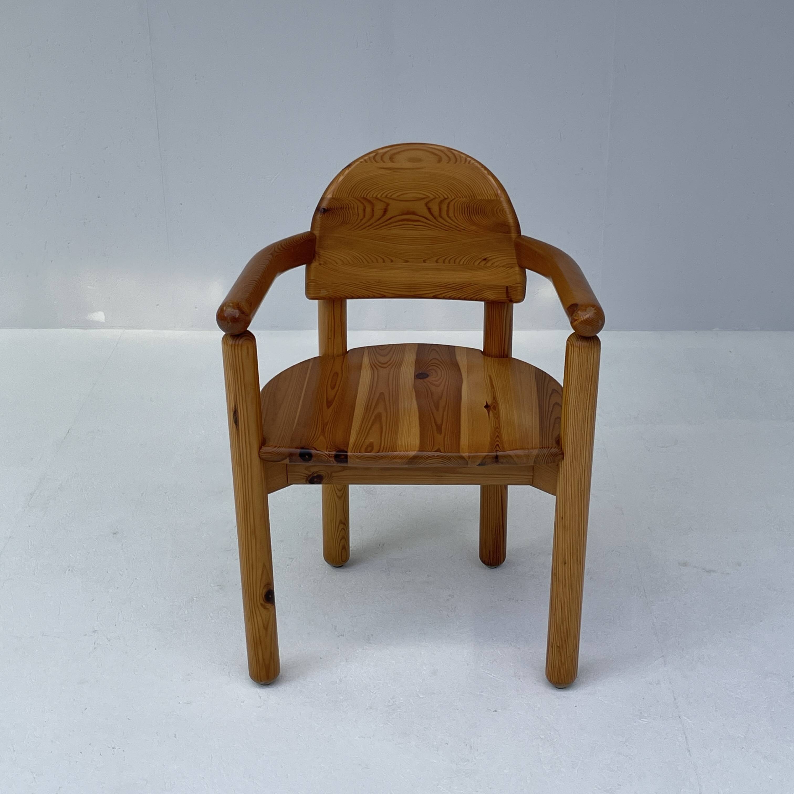Daumiller chair with arms