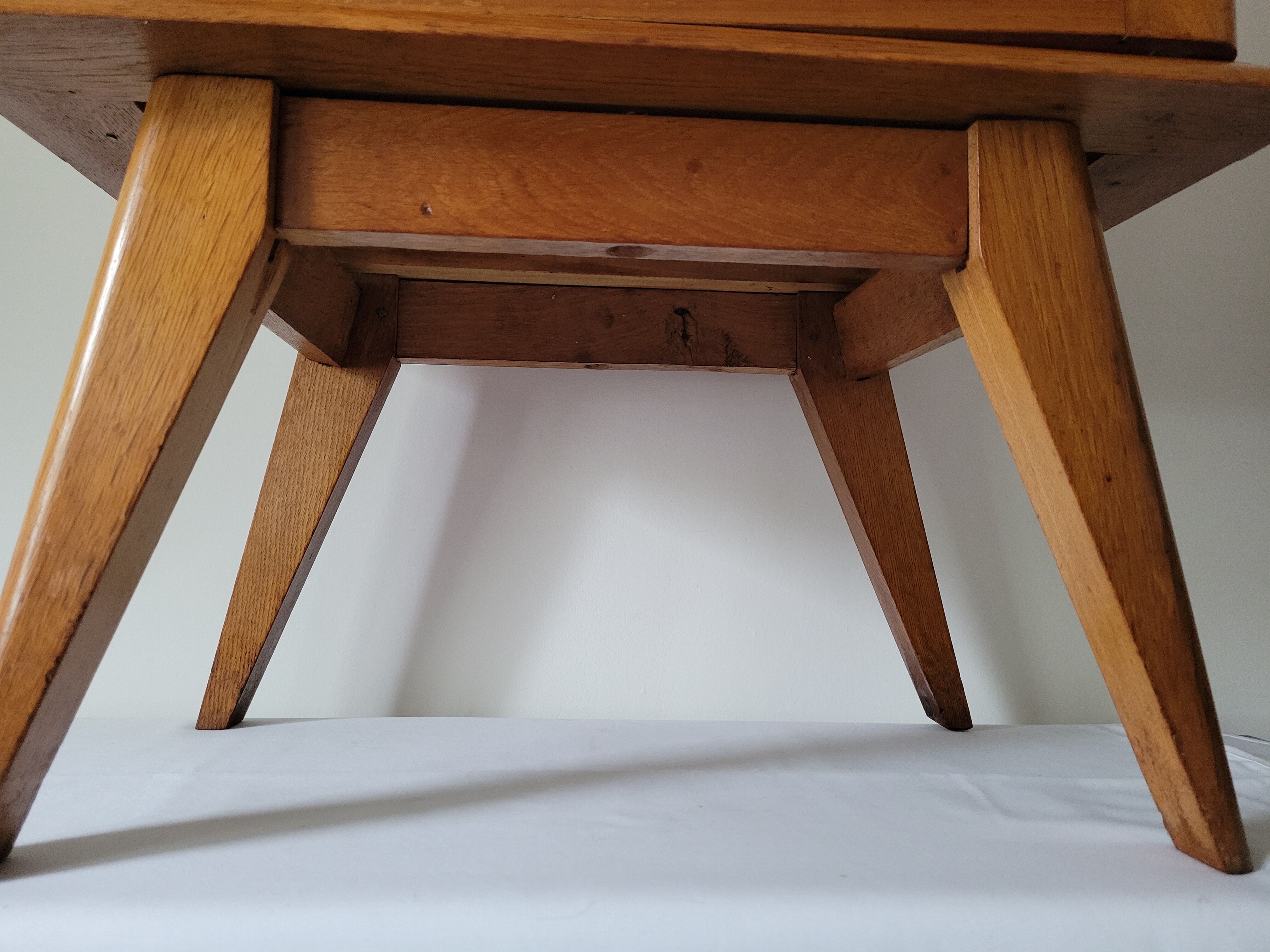 Bedside table compass legs