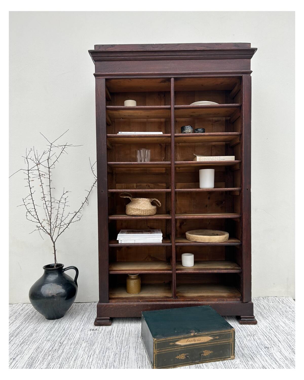 Notary library cabinet
