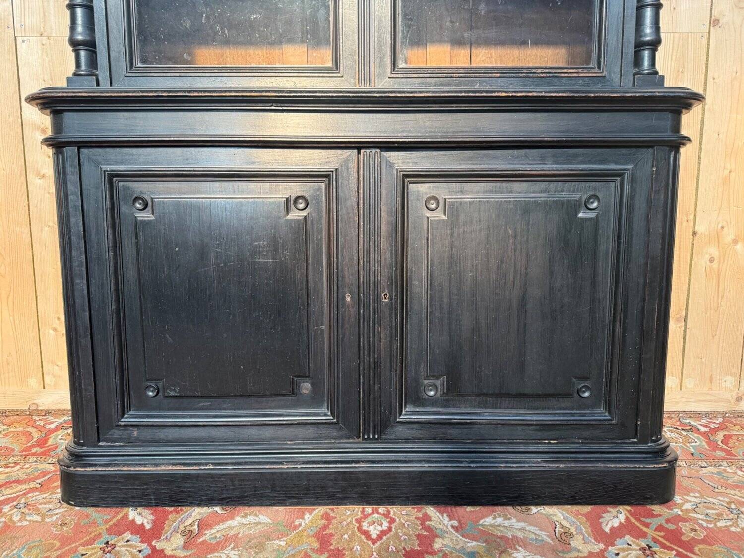 Buffet deux corps vitré – Époque Napoléon III – Bois ébonisé – XIXe siècle