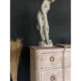 Distressed chest of drawers