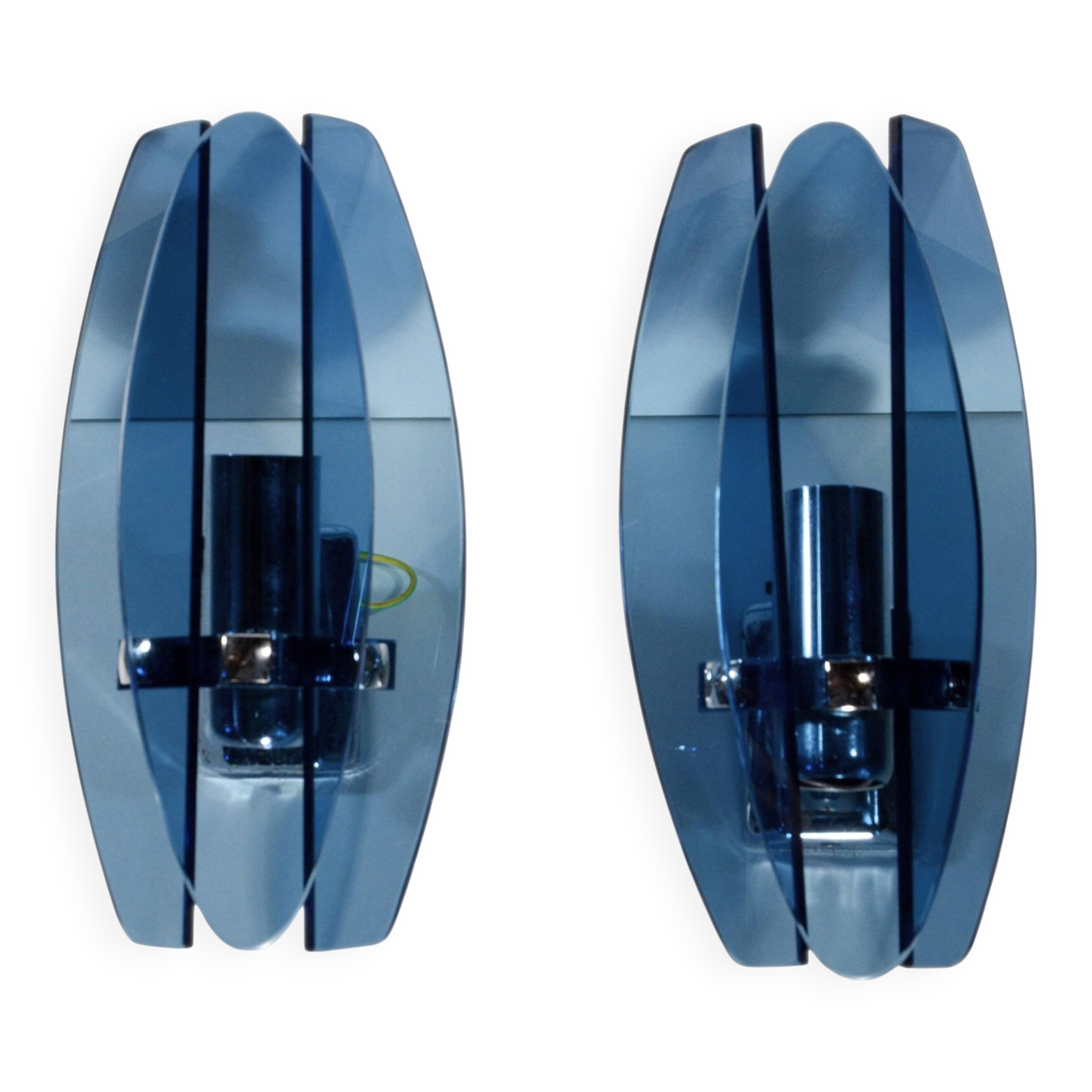 Blue wall sconces attributed to Fontana Arte, 1970.