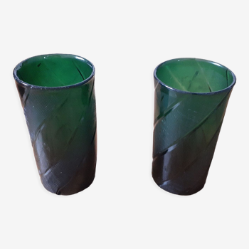 Set of 2 engraved green glasses