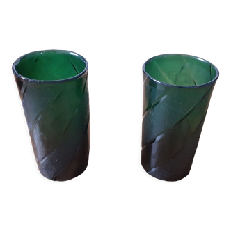 Set of 2 engraved green glasses