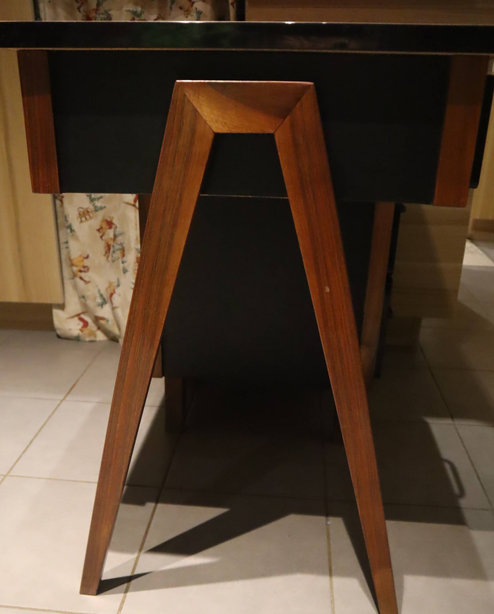 Bureau rétro vintage industriel