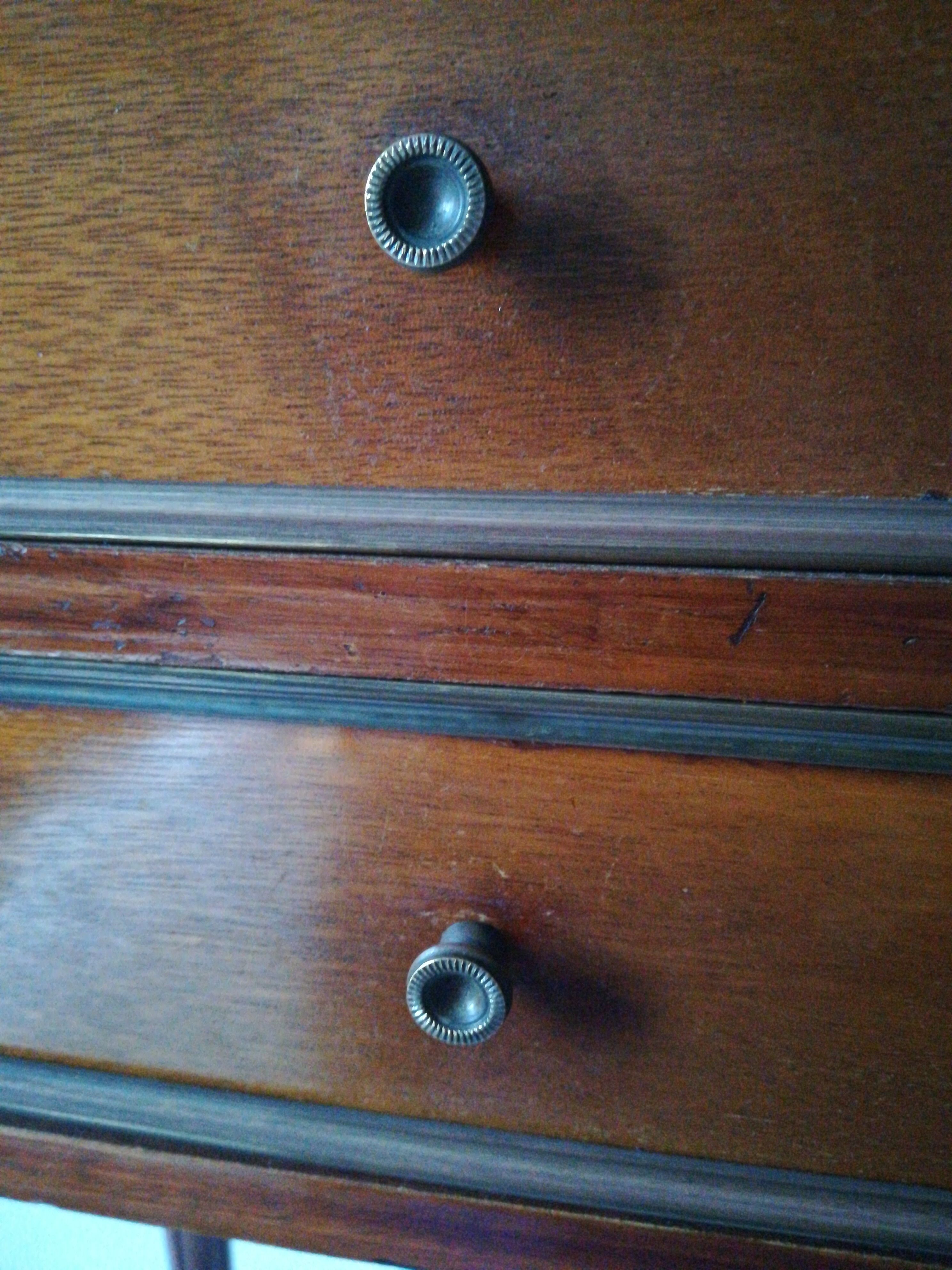 Louis XVI-style rag table