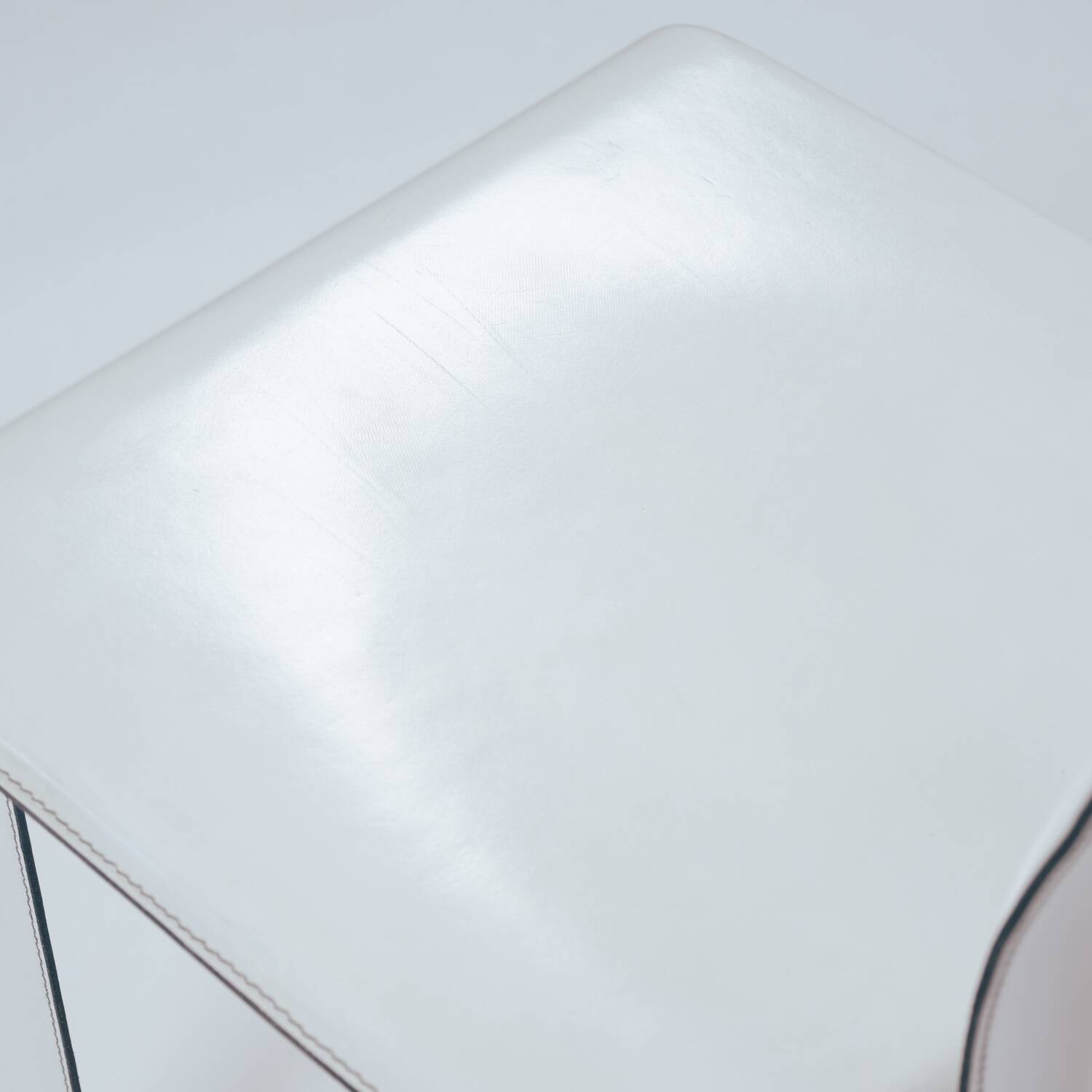 White Italian leather highback dining chairs by Ycami Italy, set of 4, 1980s