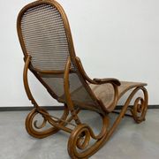 Daybed in curved wood no. 2 by Thonet