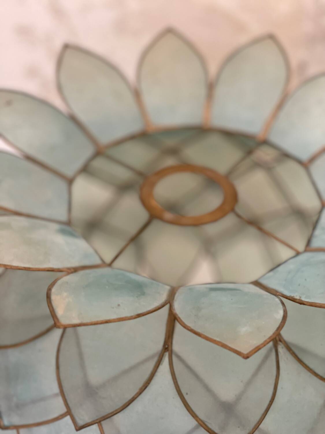 Abat-jour en nacre vintage