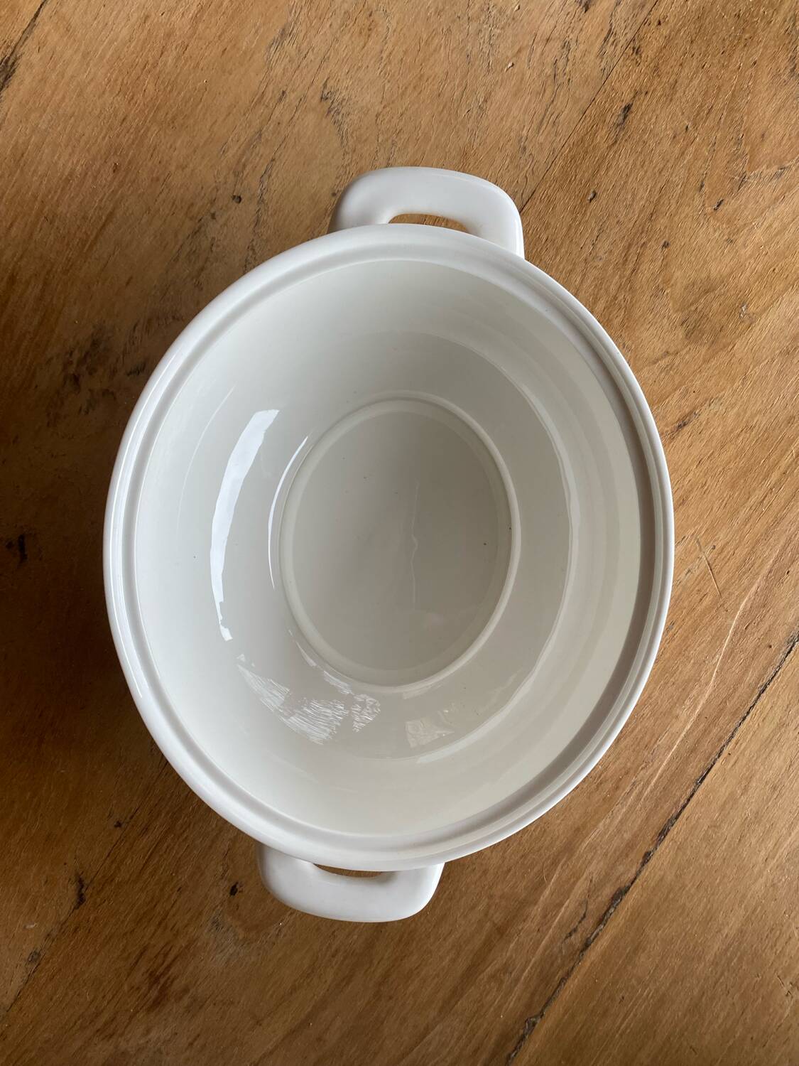 Royal Canterbury Anna fine bone china tureen or dish