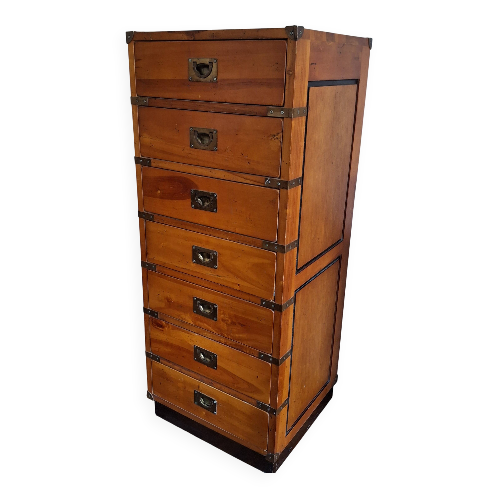 Nautical style chest of drawers.