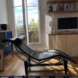 Leather lounge chair