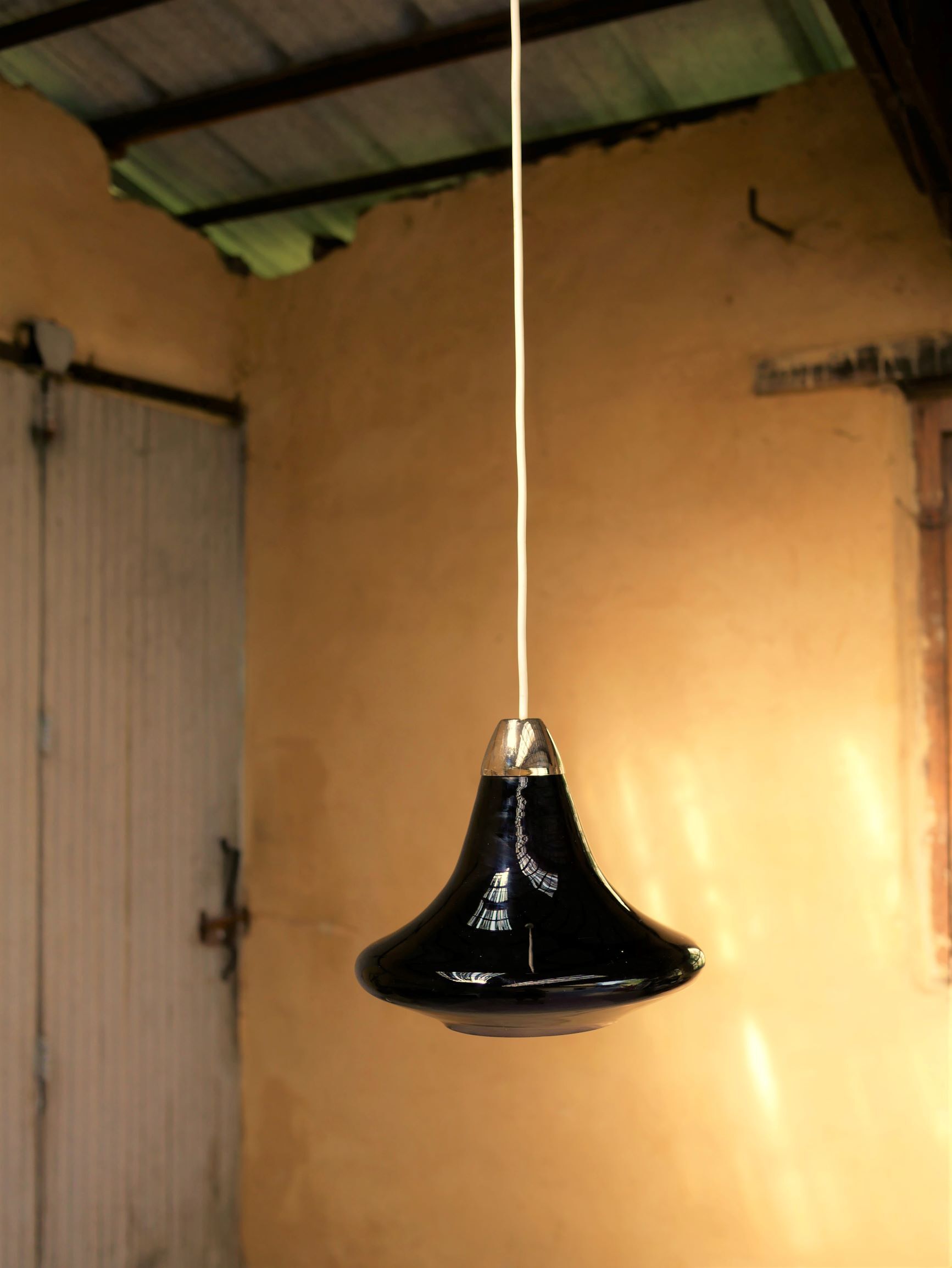Suspension vintage noire en verre