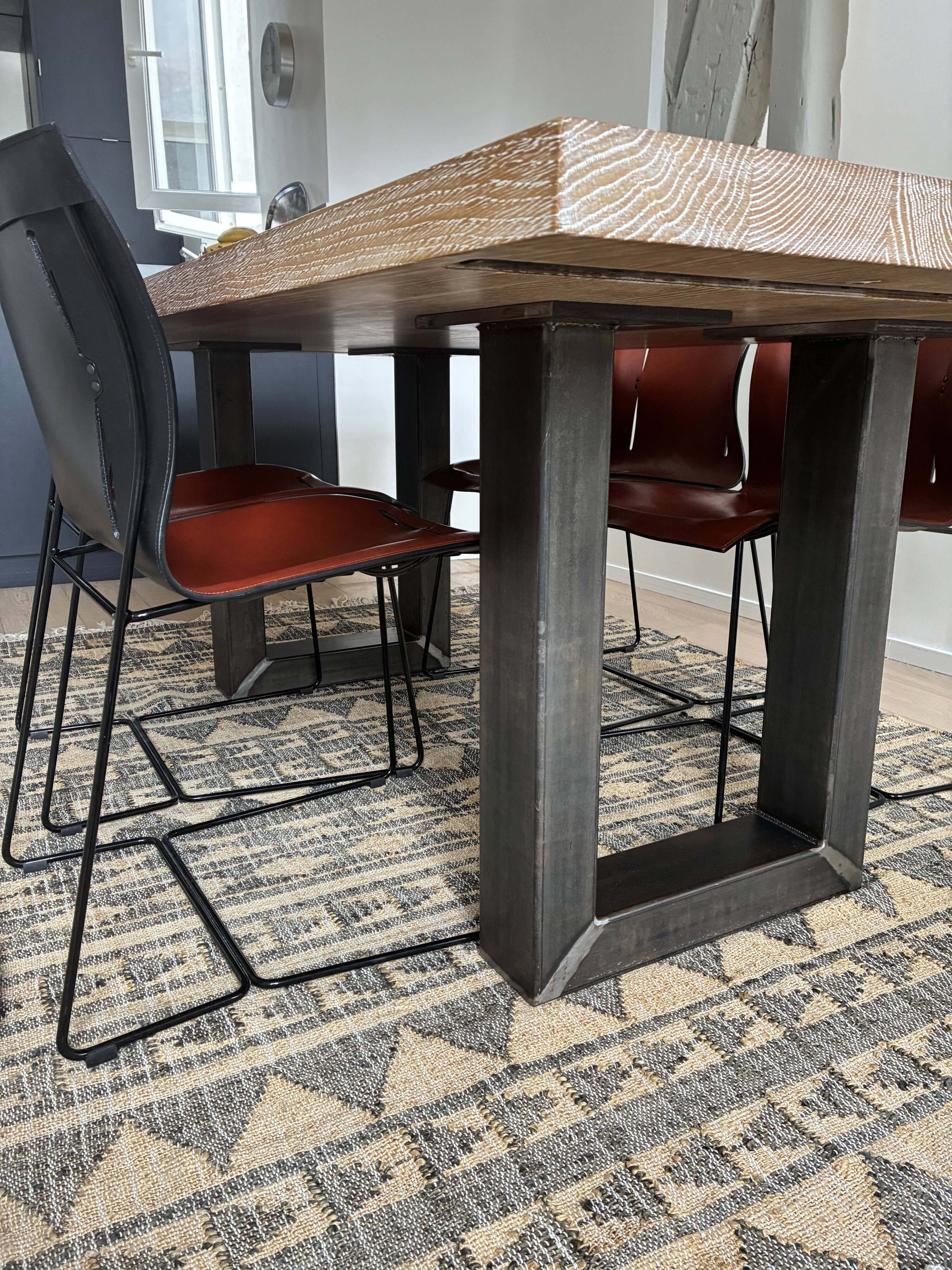 Newton oak dining table Riva 1920