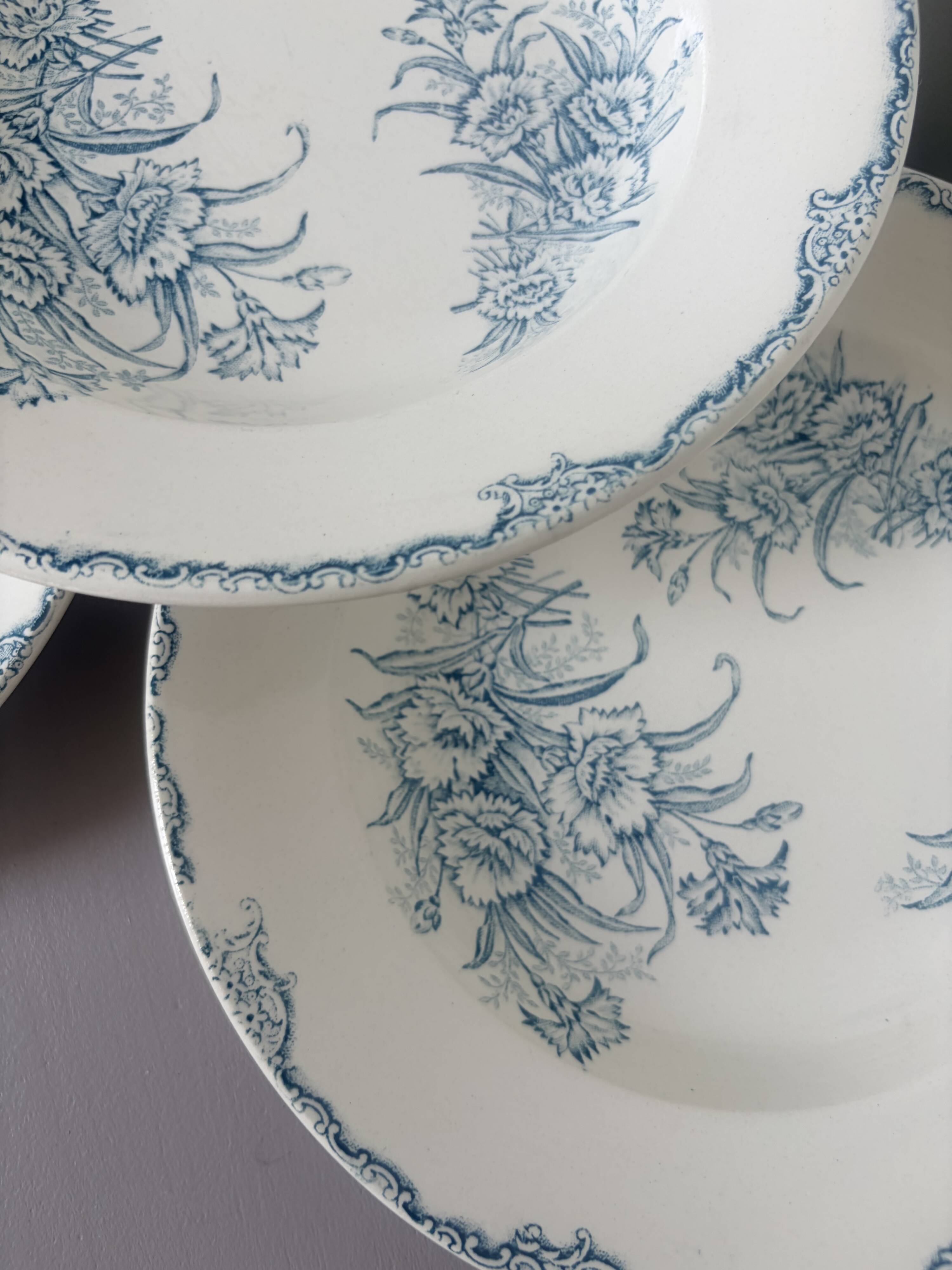4 vintage deep plates in ironstone from L&G model Oeillets 220520