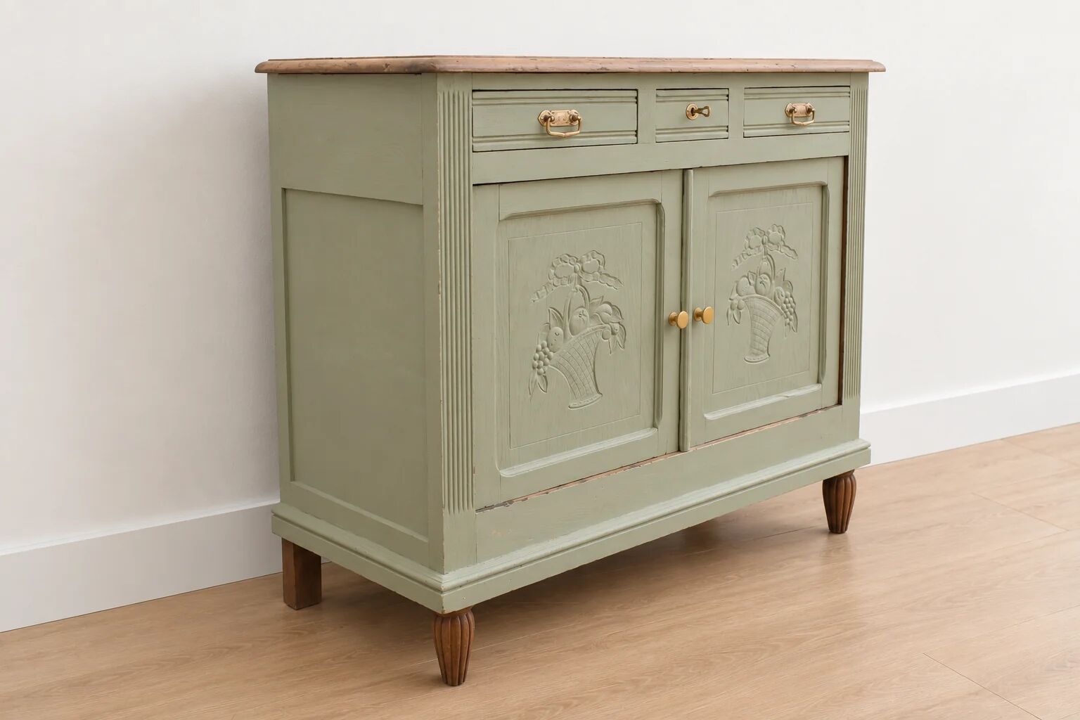 Antique art deco buffet in solid oak – pure lizard green & paint and natural wood – 121 cm
