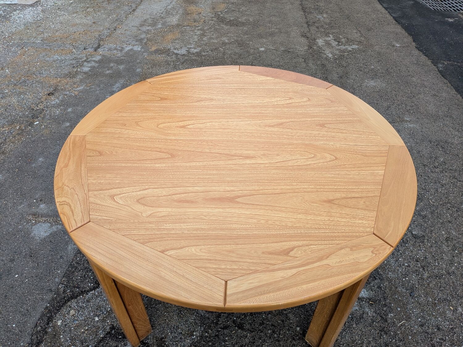 Dining table in elm from 1980