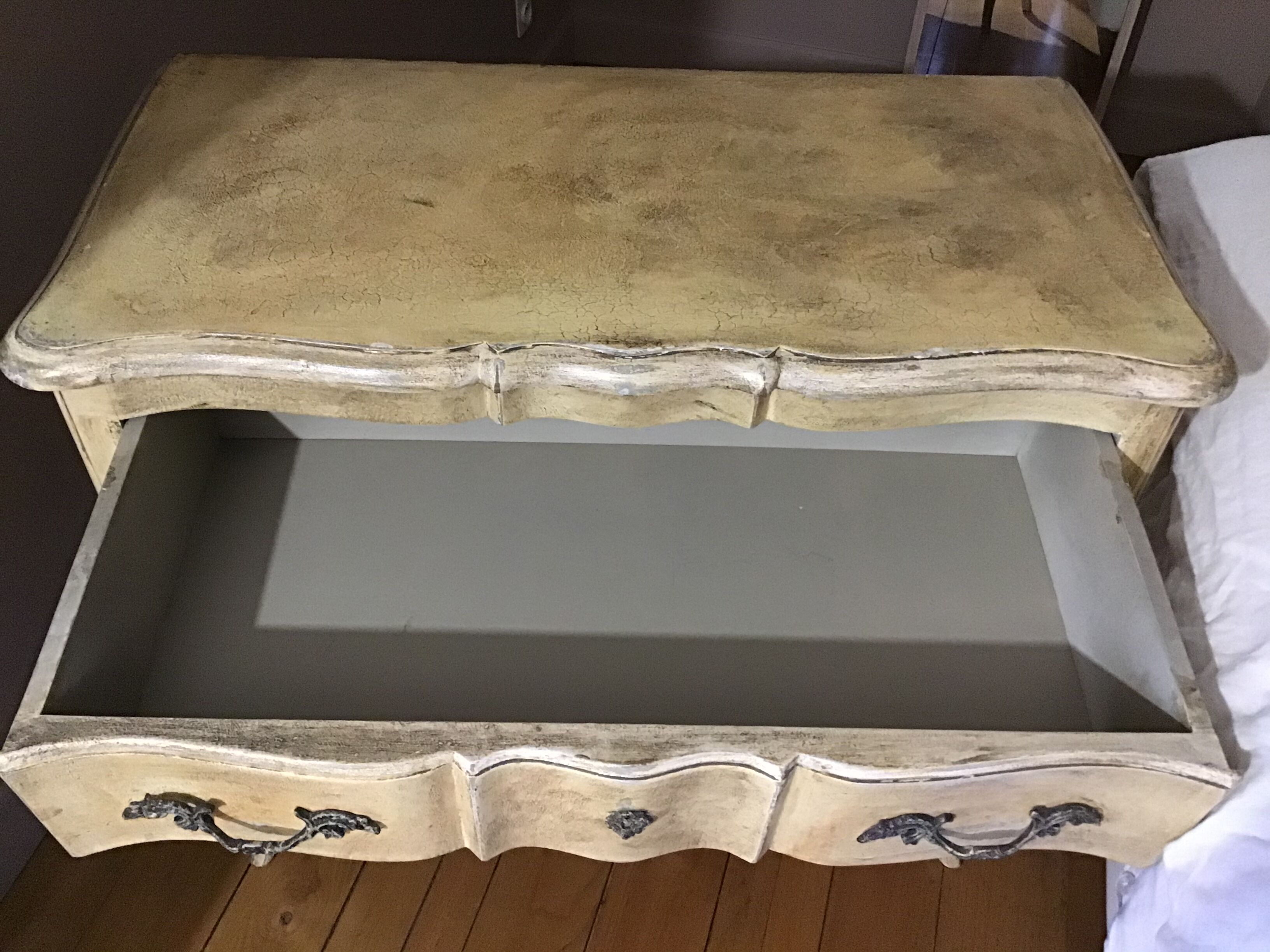 Commode style Louis XV