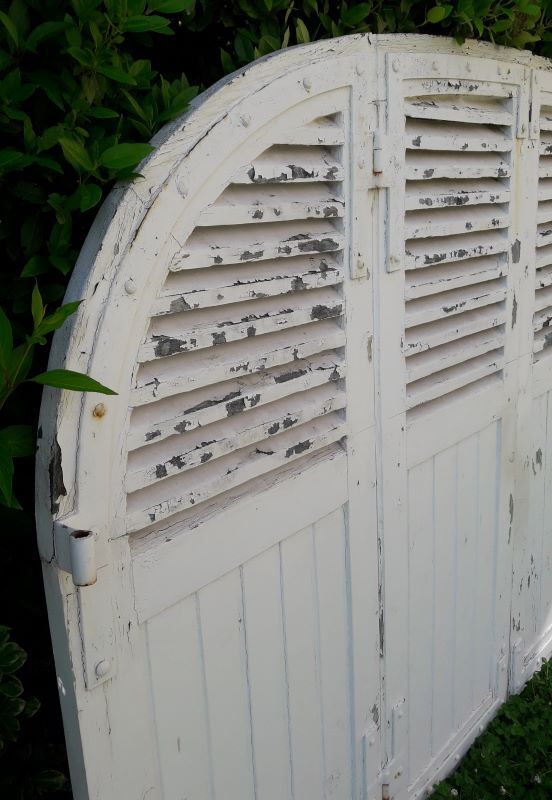 Curved shutters oak and fir H156xL245
