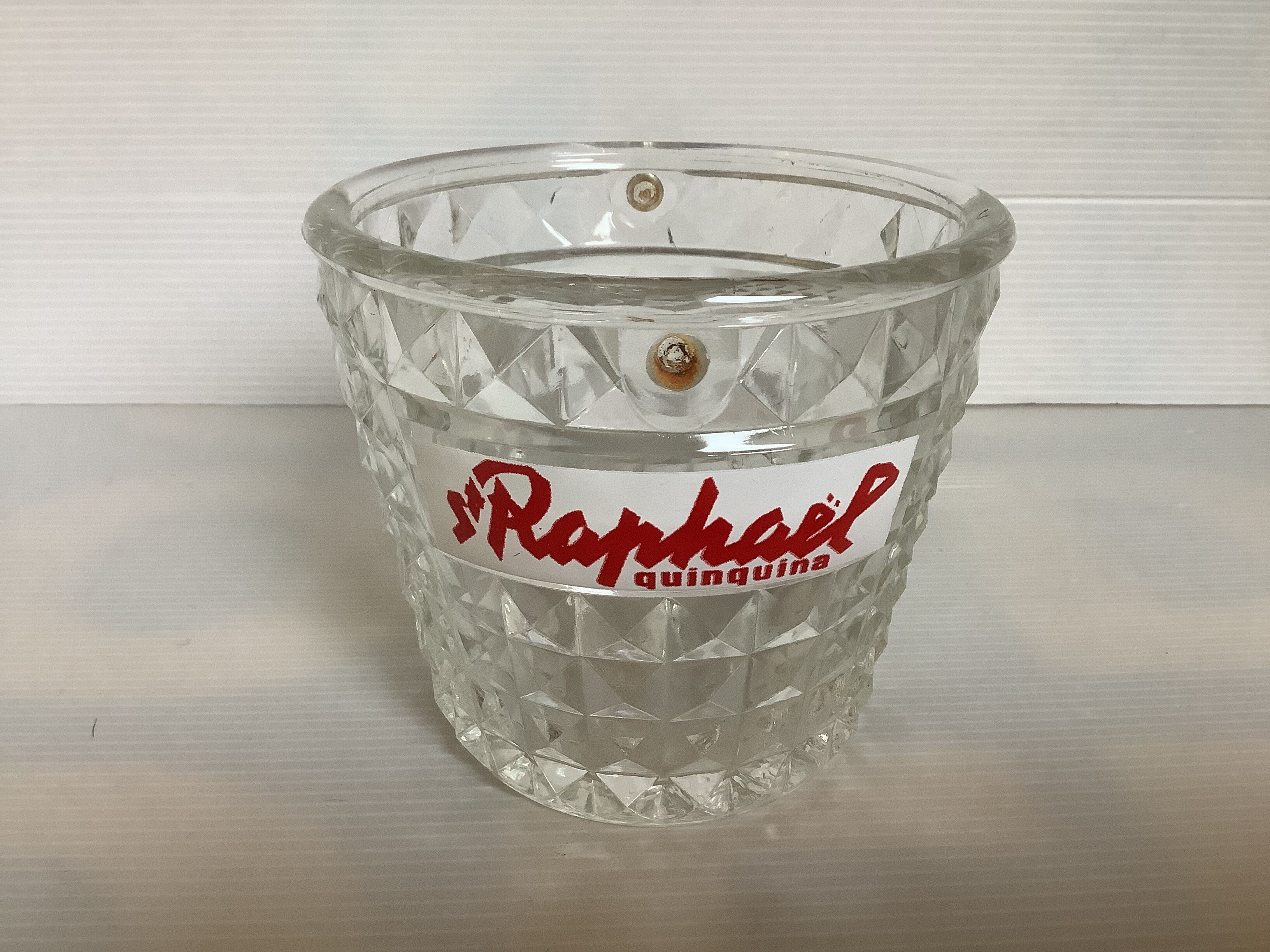Ancient ice bucket Saint Raphael Cinchona