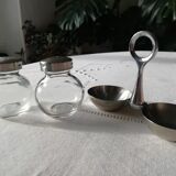 Pepper shaker