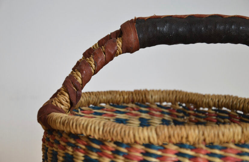 Vintage basket with leather handle