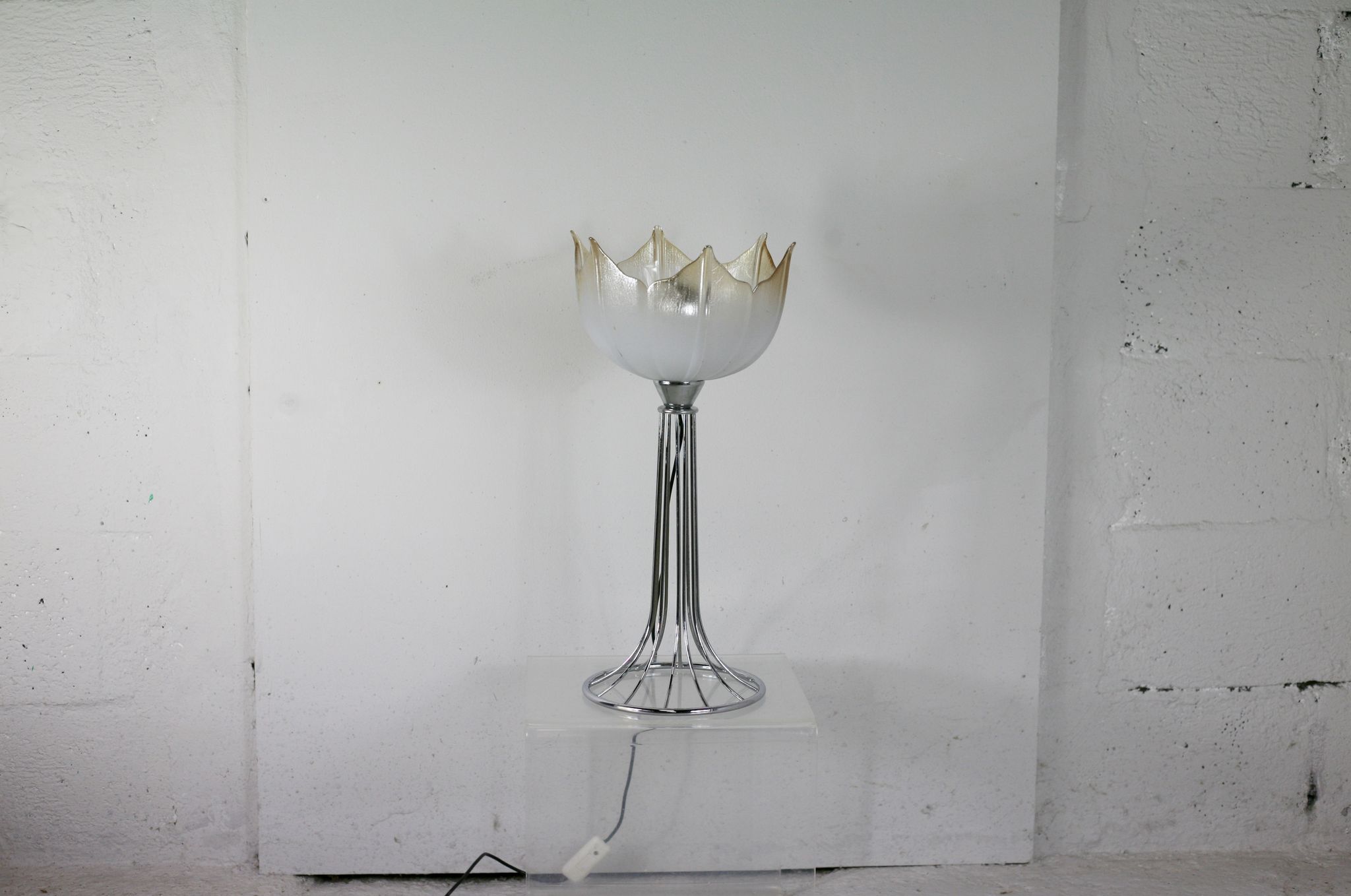 Lamp "space age". glass reflector, metal base. Circa 1970