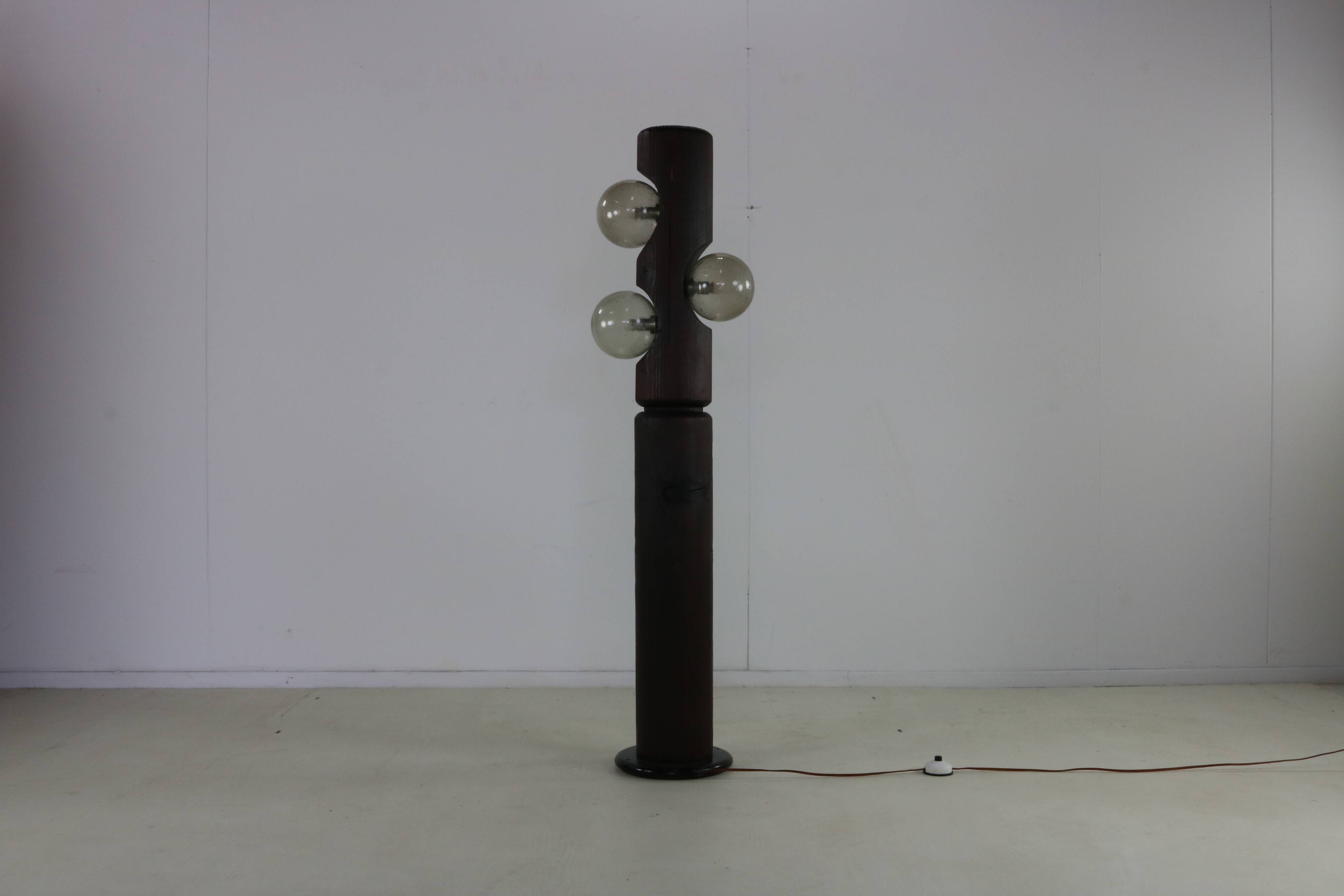 Brutalist design floorlamp