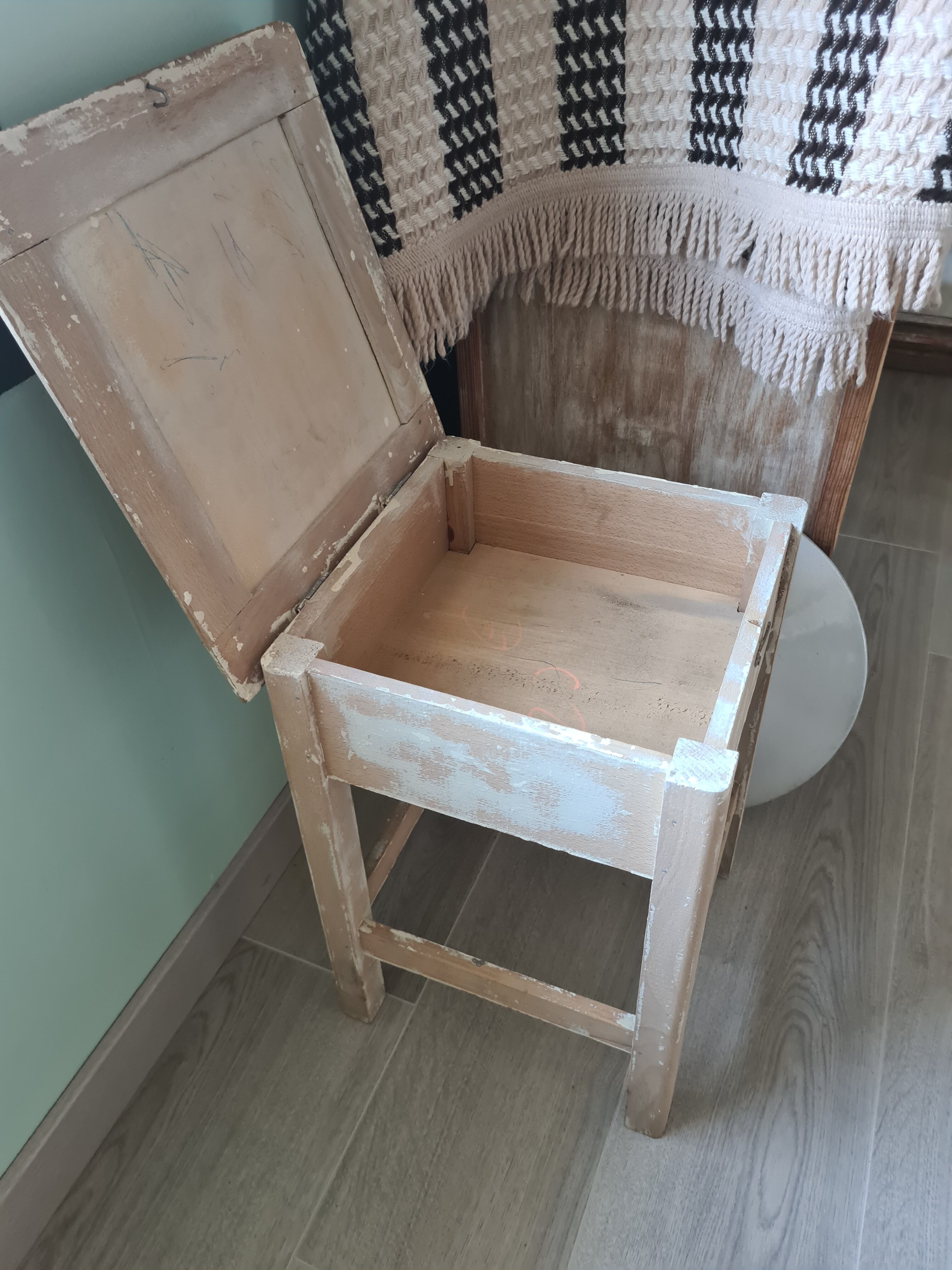Vintage chest stool shabby chic style