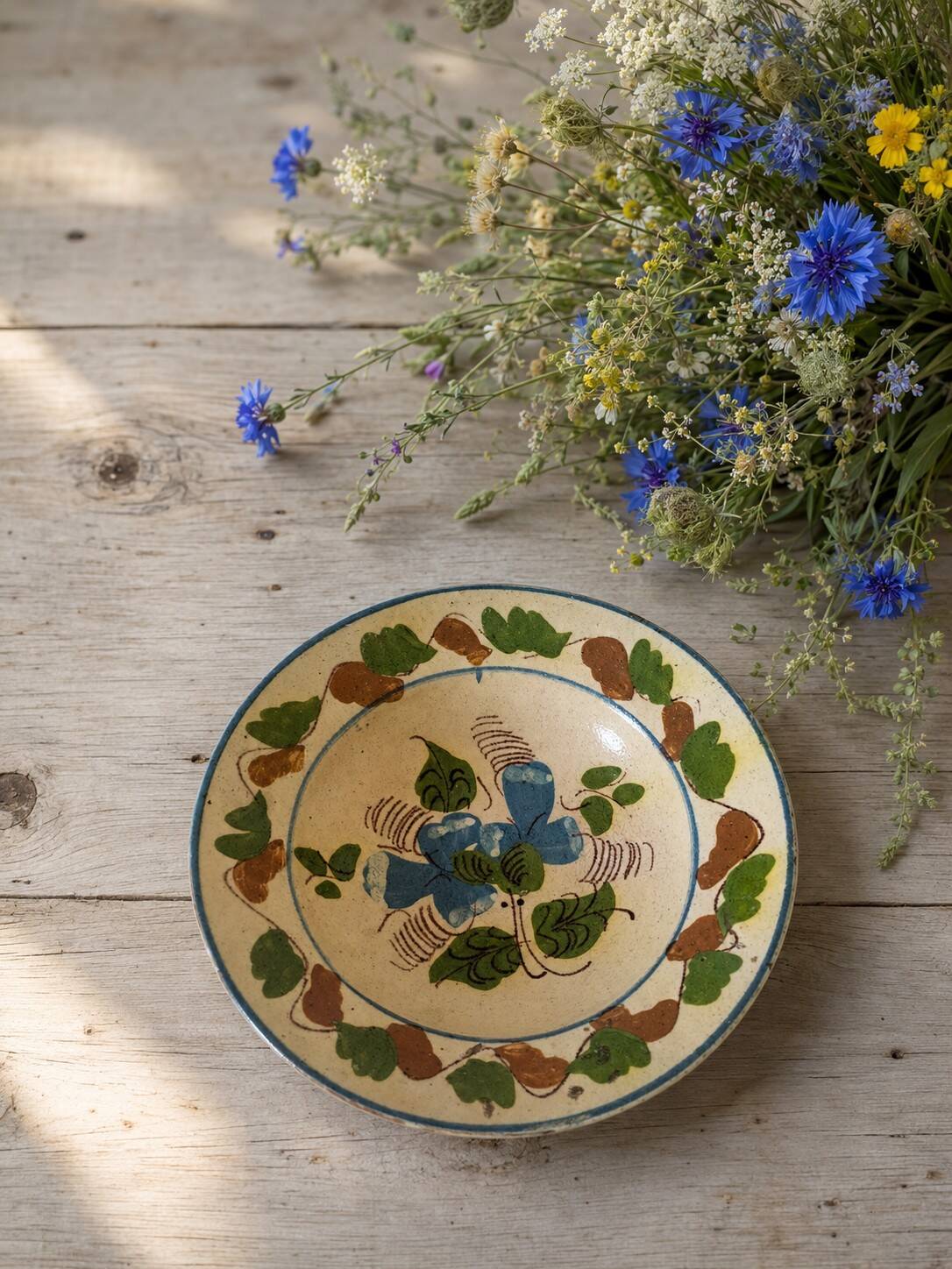 Glazed earthenware plate from Korond (Corund), Transylvania