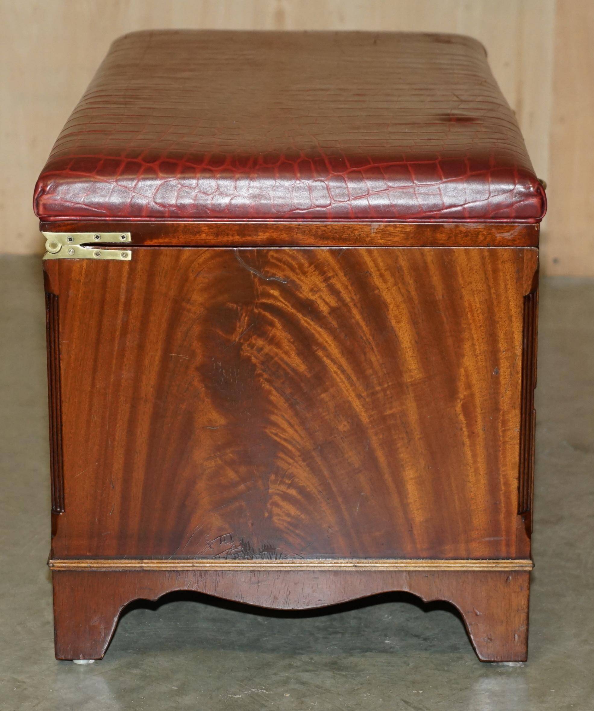 Crocodile leather and hardwood luggage rack in Mid-Century Modern style