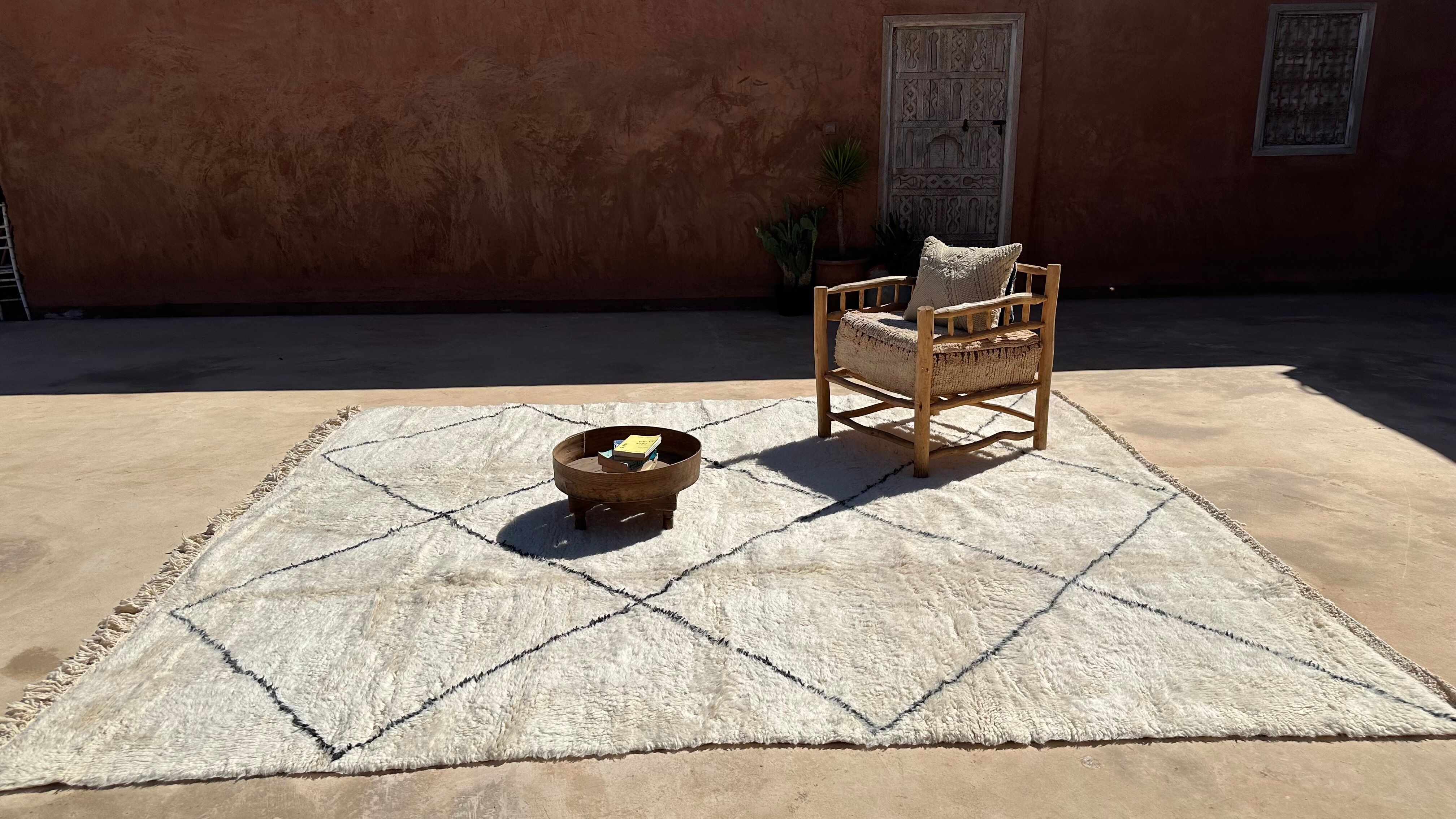 Moroccan carpet beni ouarain white - 303 x 357 cm