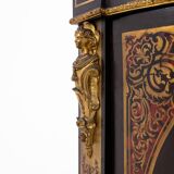 Commode d'angle ancienne, France, milieu du XIXe siècle.