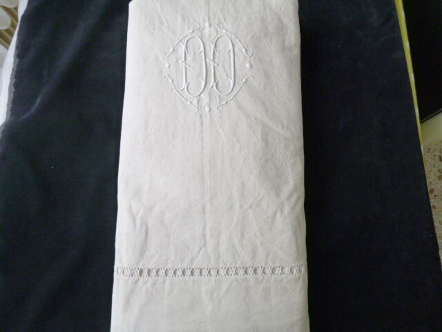 Old sheet in mestizo bis monogrammed DD with days