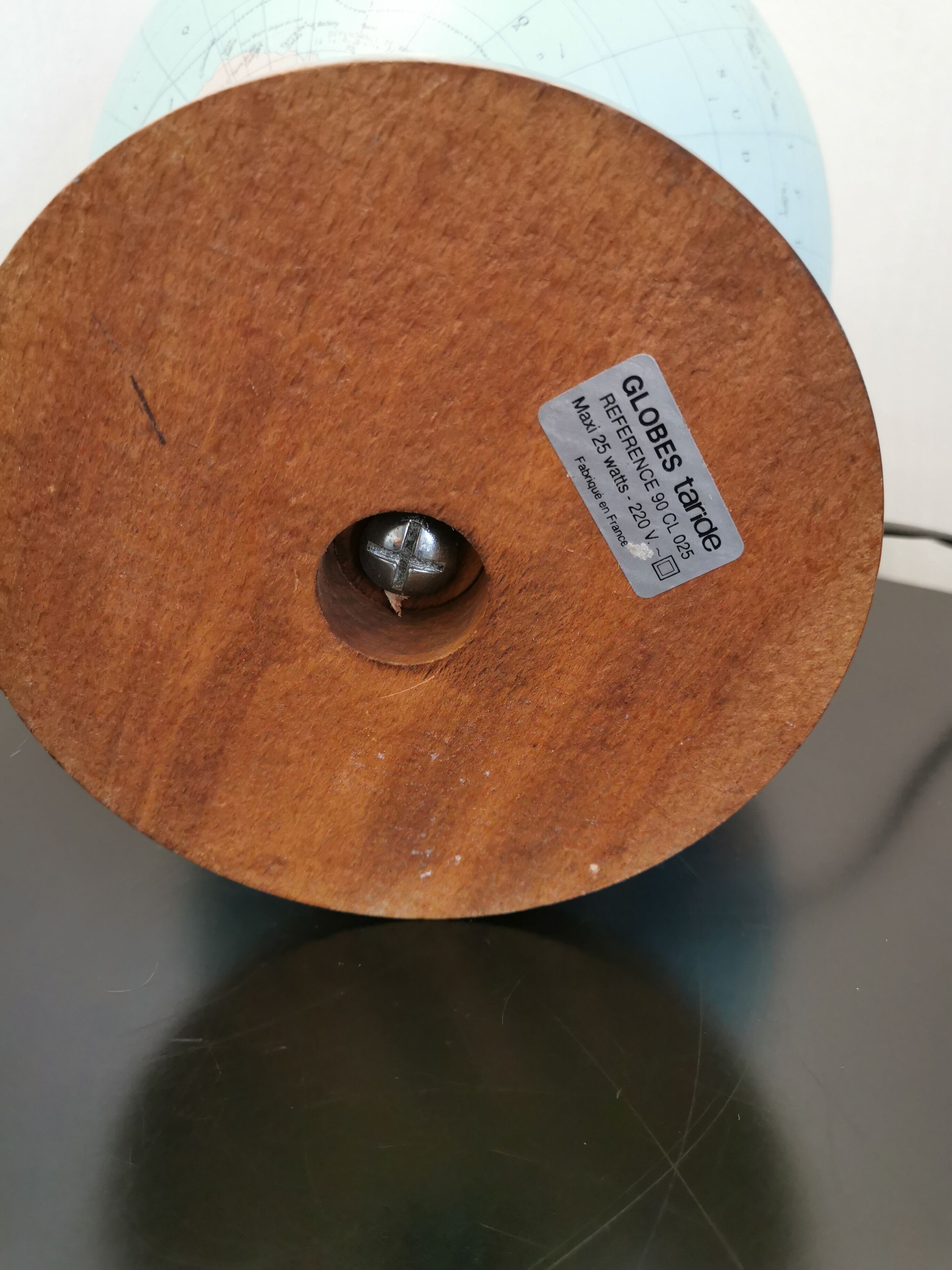 Vintage Globe of French brand Taride