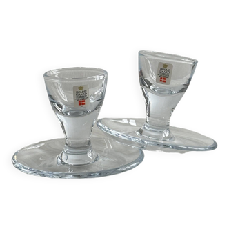 2 coquetiers en verre épais.