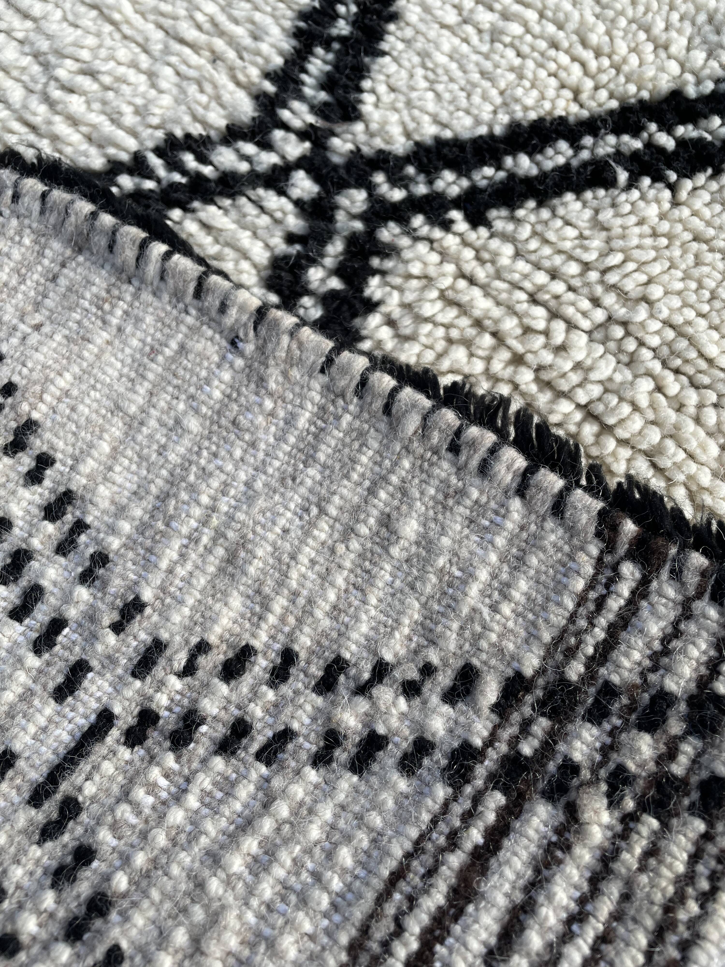 Berber carpet Beni Ouarain 110x250 cm