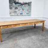 Large vintage table for 10 people.